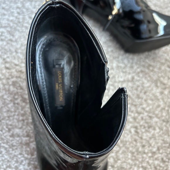 Louis Vuitton boots - Picture 2 of 5